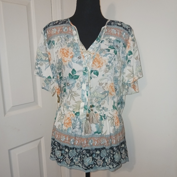 Floral Print Women's Top - Picture 2 of 6